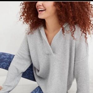 AERIE COZYUPWaffle Knit Sweater Hoodie Medium HEATHER GRAY